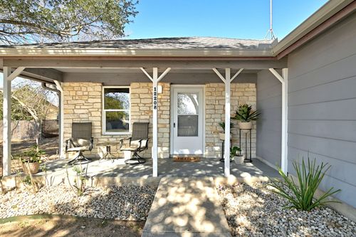 12208 Mustang Dr, Buda, TX, 78610-9669 | Card Image