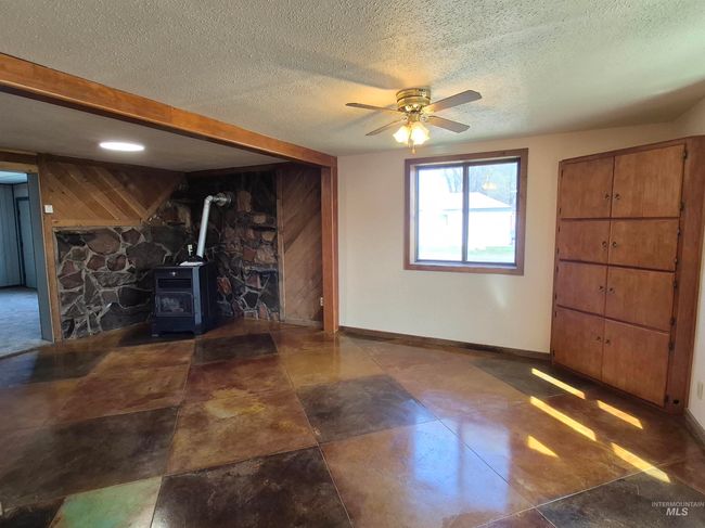 602 7 Th Ave W, House other with 3 bedrooms, 2 bathrooms and 2 parking in Gooding ID | Image 17