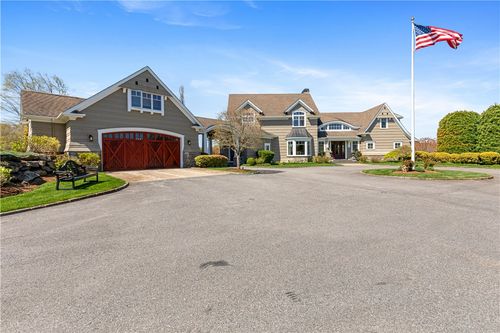 1 Geralds Farm Dr, Exeter, RI, 02822-3604 | Card Image
