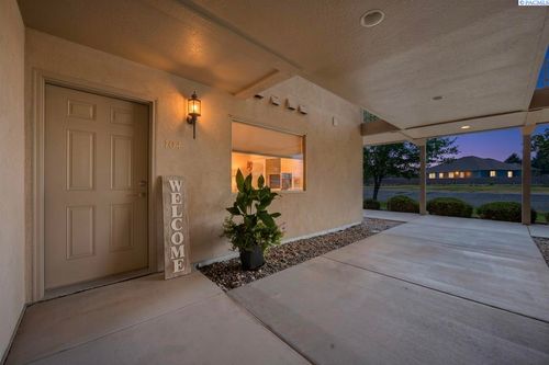3710 W Canyon Lakes Dr. L-104, Kennewick, WA, 99337 | Card Image