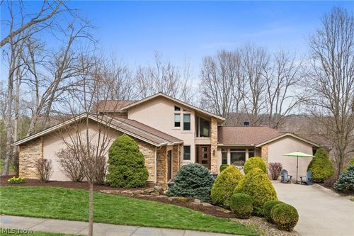 1105 Riverwoods Dr, Akron, OH, 44313-5964 | Card Image