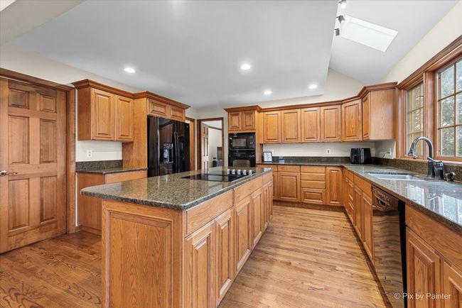 764 Old Westbury Rd, House other with 5 bedrooms, 3 bathrooms and 3 parking in Crystal Lake IL | Image 20