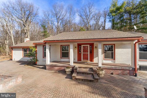 4119 Bull Run Mountain Rd, The Plains, VA, 20198-2439 | Card Image