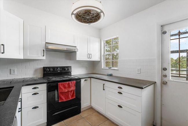 3349 - 3349 W Wyoming Cir, Condo with 2 bedrooms, 3 bathrooms and null parking in TAMPA FL | Image 9
