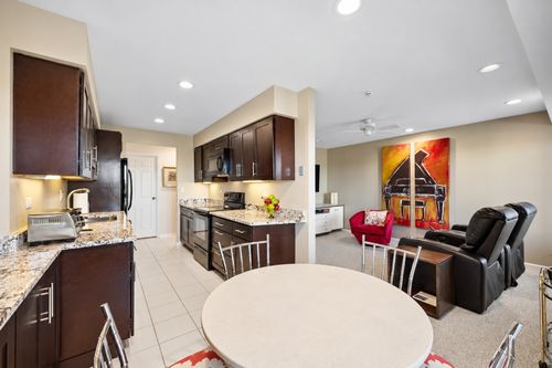 5g-1250 Rudolph Rd, Northbrook, IL, 60062-1428 | Card Image