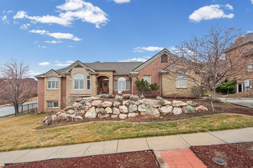 136 Fairway Dr, North Salt Lake, UT, 84054-3337 | Card Image