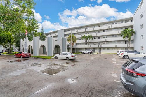 508-1700 Ne 191st St, Miami, FL, 33179-4283 | Card Image