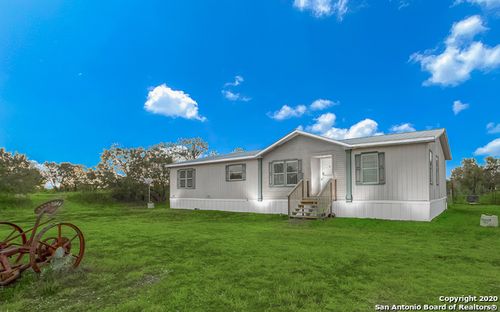 227 Private Road 3531, Hondo, TX, 78861-6524 | Card Image