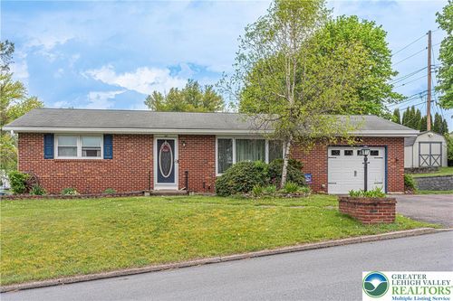 101 Midway Ter, Bangor, PA, 18013-2715 | Card Image