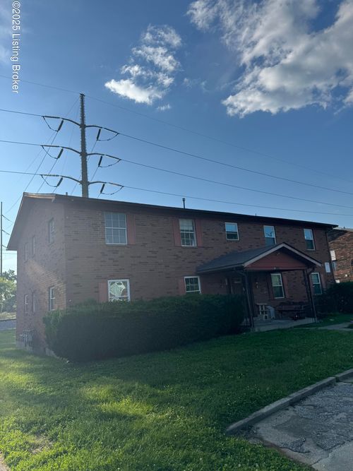 10318 Greentree Ln, Louisville, KY, 40272-4052 | Card Image