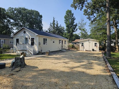 704 E Tampa Ave, Villas, NJ, 08251-2815 | Card Image