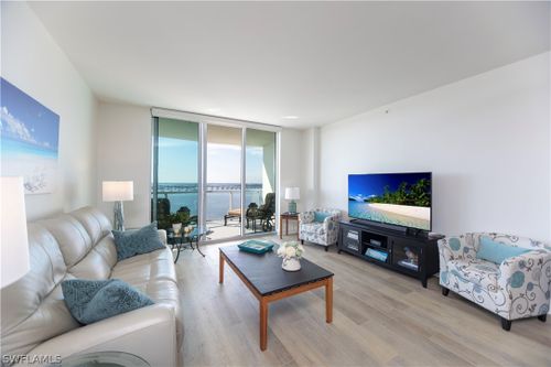 1501-3000 Oasis Grand Boulevard, Fort Myers, FL, 33916 | Card Image