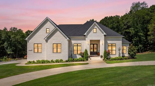 8 Rae Valley Dr, Greenbrier, AR, 72058-5033 | Card Image