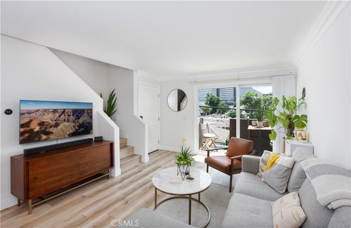 203-355 N Maple St, Burbank, CA, 91505-3911 | Card Image