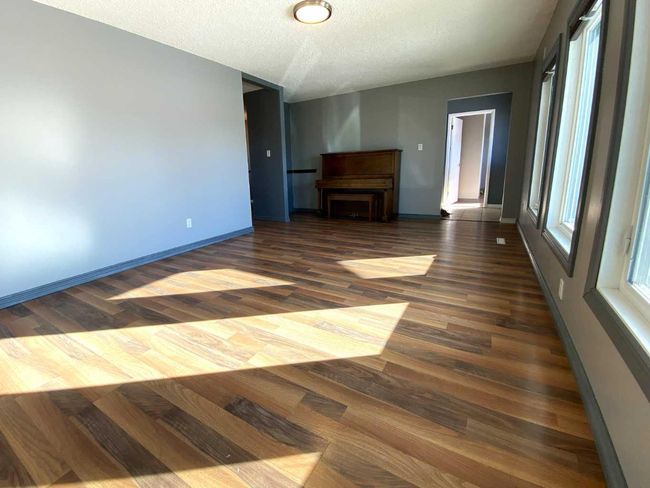5620 50 Avenue S, House other with 6 bedrooms, 3 bathrooms and 2 parking in Killam AB | Image 7