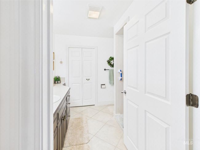 11 N 3 Rd West St, Townhouse with 2 bedrooms, 2 bathrooms and 2 parking in Paul ID | Image 20