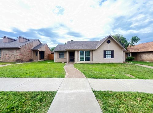 6011 Dooley Dr, The Colony, TX, 75056-1522 | Card Image