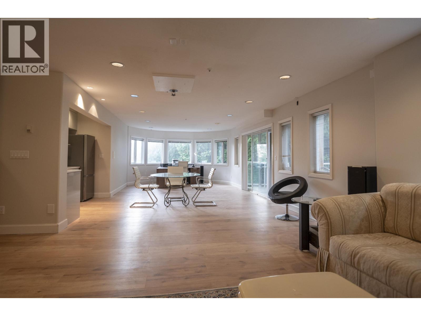 Residential in West Vancouver 4