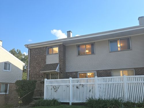 823 White Oak Ln, University Park, IL, 60484-3004 | Card Image