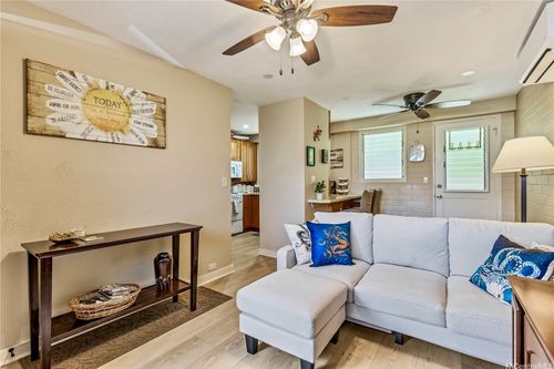 apt-3-75 Kihapai St, Kailua, HI, 96734-2615 | Card Image