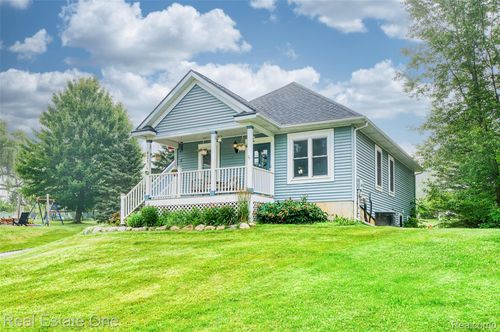 421 Montclair Ln, Howell, MI, 48843-7495 | Card Image