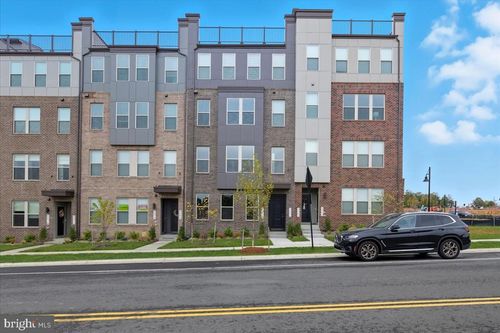 9066 Katherine Johnson Ave, MANASSAS, VA, 20109-4051 | Card Image