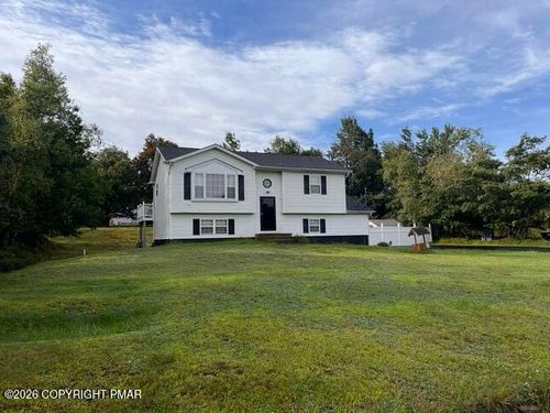 216 Center Dr, Blakeslee, PA, 18610-7882 | Card Image