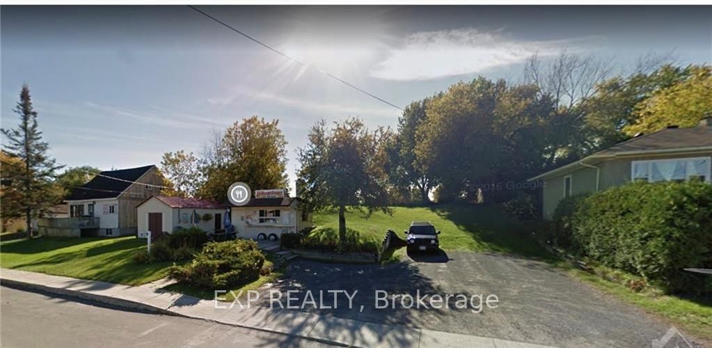 Commercial Sale in Clarence-Rockland