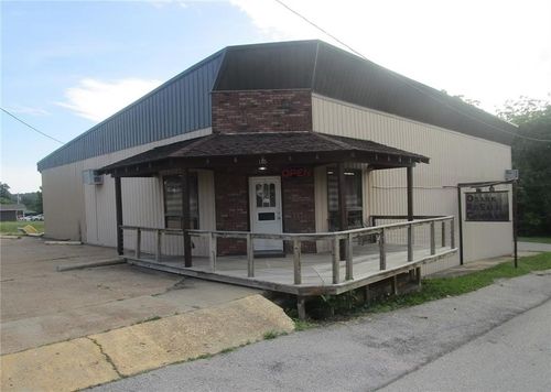 105 E Walnut St, Houston, MO, 65483-1249 | Card Image