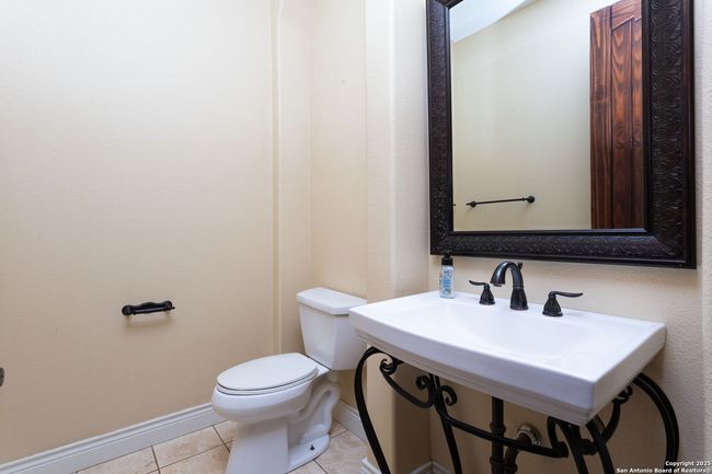 192 County Road 2812, House other with 5 bedrooms, 4 bathrooms and null parking in Mico TX | Image 11