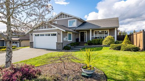 560 Spitfire Dr, Comox, BC, V9M0A6 | Card Image