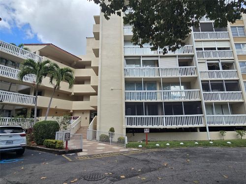 336-7051 Environ Blvd, Lauderhill, FL, 33319-4210 | Card Image