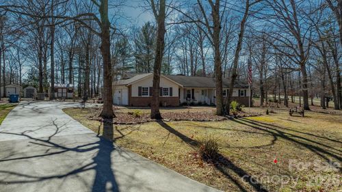 50 Camelot Ln, Taylorsville, NC, 28681-7627 | Card Image