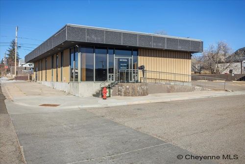 1904 E 15th St, Cheyenne, WY, 82001-5107 | Card Image