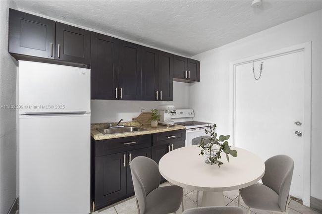 APT-4 - 332 Sw 3 Rd St, Condo with 1 bedrooms, 1 bathrooms and null parking in Belle Glade FL | Image 8