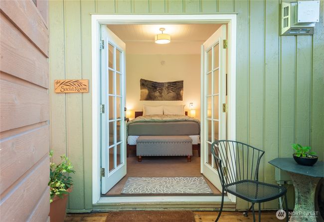 2579 W Shore Drive, House other with 8 bedrooms, 11 bathrooms and null parking in Lummi Island WA | Image 11