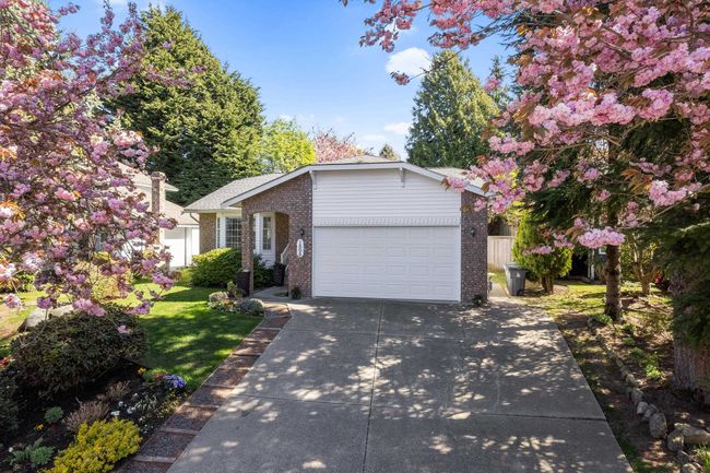 1898 128 A Street, House other with 3 bedrooms, 2 bathrooms and 4 parking in Surrey BC | Image 1