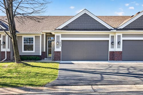 1009 Victoria Greens Blvd, Victoria, MN, 55386-8505 | Card Image