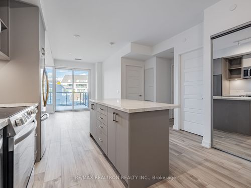 230-333 Sunseeker Ave, Innisfil, ON, L9S0R6 | Card Image