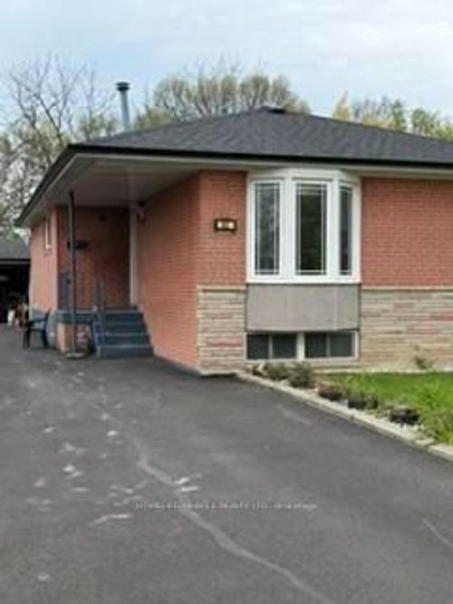 92 Taysham Crescent, Etobicoke, ON, M9V1X3 | Card Image