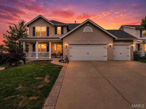 350 Hunters Heights Dr, Eureka, MO, 63025-1084 | Card Image