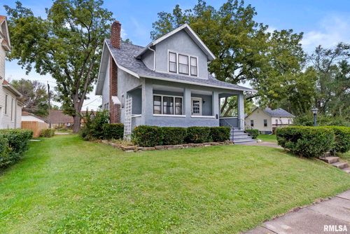 217 40th St, Moline, IL, 61265-1643 | Card Image