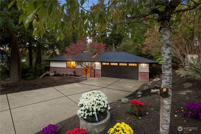 5707 110th Avenue Se, House other with 4 bedrooms, 1 bathrooms and 2 parking in Bellevue WA | Image 1