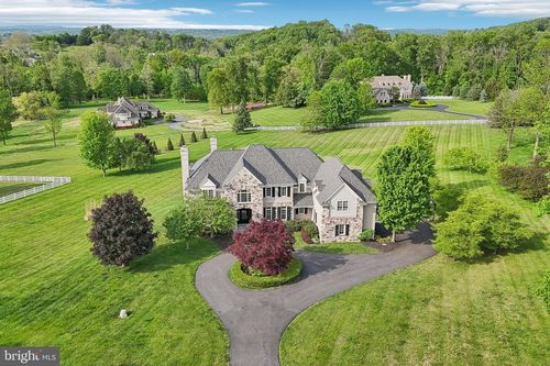 2 Autumn Meadow Ln, MALVERN, PA, 19355-8788 | Card Image