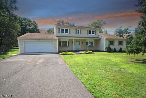 825 Parsonage Hill Rd, Branchburg, NJ, 08876-3819 | Card Image