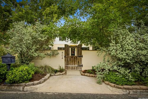 404 Ogrady St, Boerne, TX, 78006-2541 | Card Image