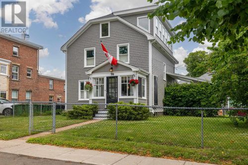 70 Weymouth St, Charlottetown, PE, C1A4Y7 | Card Image