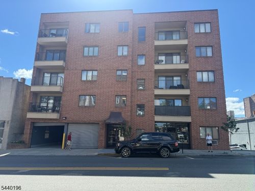 e-610 Anderson Ave, Cliffside Park, NJ, 07010-1842 | Card Image