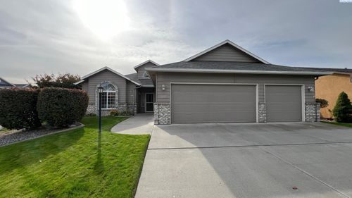 230 Sun Willows Blvd, Pasco, WA, 99301 | Card Image