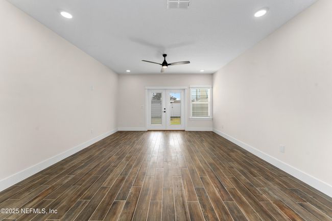 *Photo is of the same floor plan, different unit in building. Some finishes may slightly differ.* | Image 11